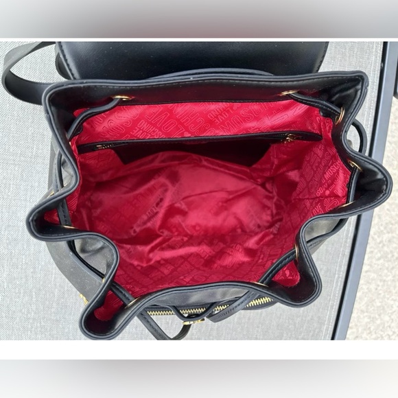 NWOT Love Moschino Black and Gold Leather Quilted Backpack - Picture 5 of 15